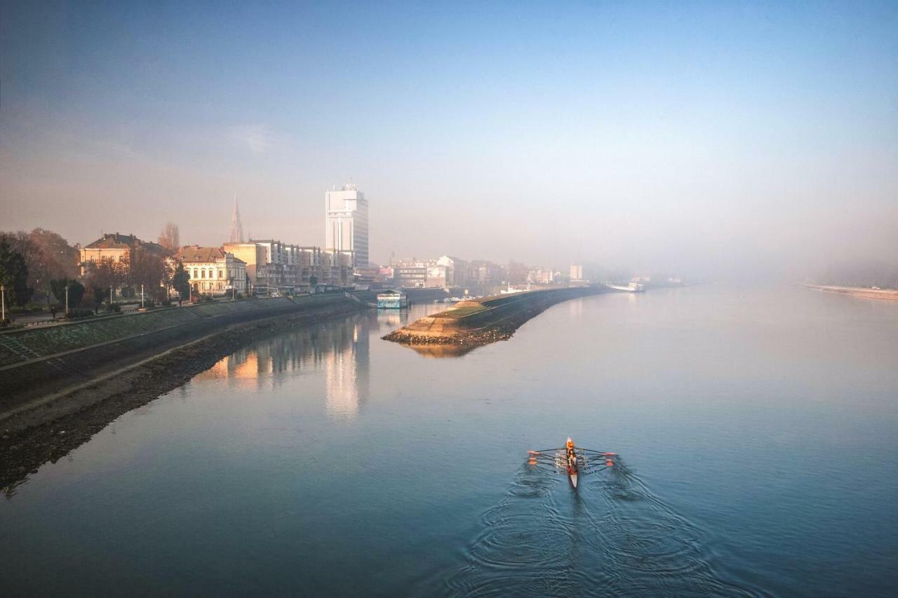 Riverview Apartment Osijek Exterior foto