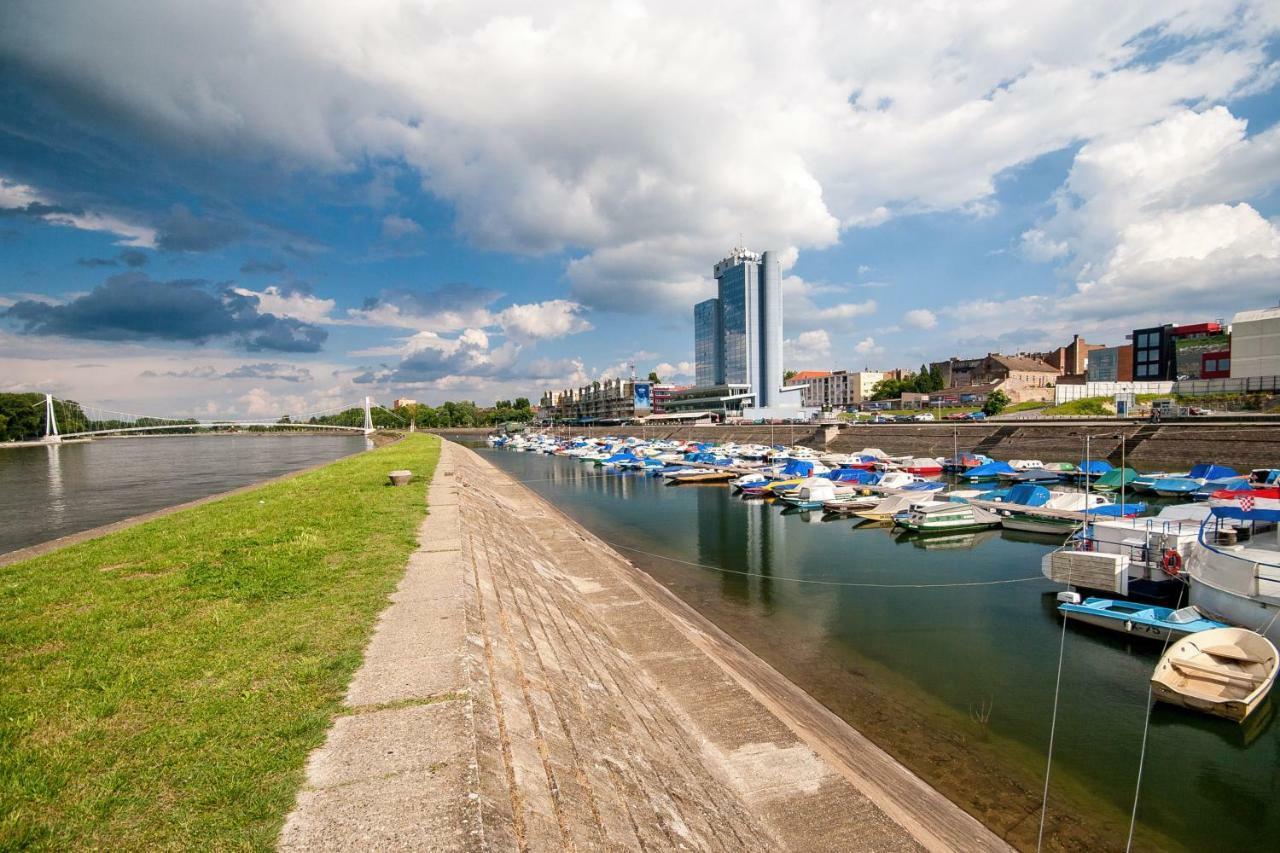 Riverview Apartment Osijek Exterior foto